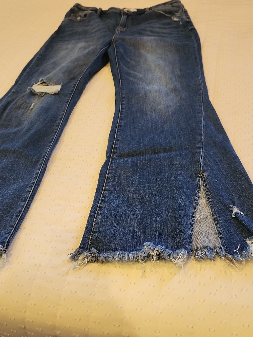 Risen Women's Distressed Blue Jeans Flare Bottom Sz 1X - Picture 4 of 12